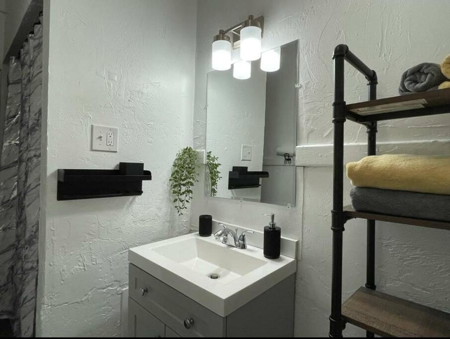 Appartement Lovely 2Br W Office Space - King Bed & Alexa à Pittsburgh Extérieur photo